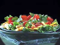 Salata de ardei in trei culori